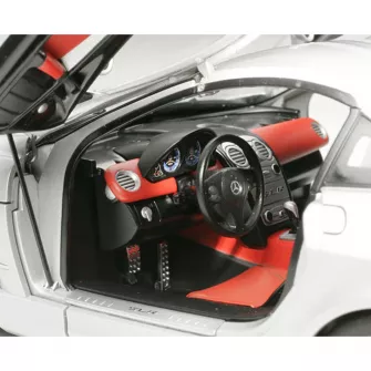 Motorna vozila - 1:24 Mercedes-Benz SLR McLaren Street
