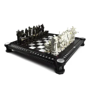 Harry Potter - Final Challenge Chess Set
